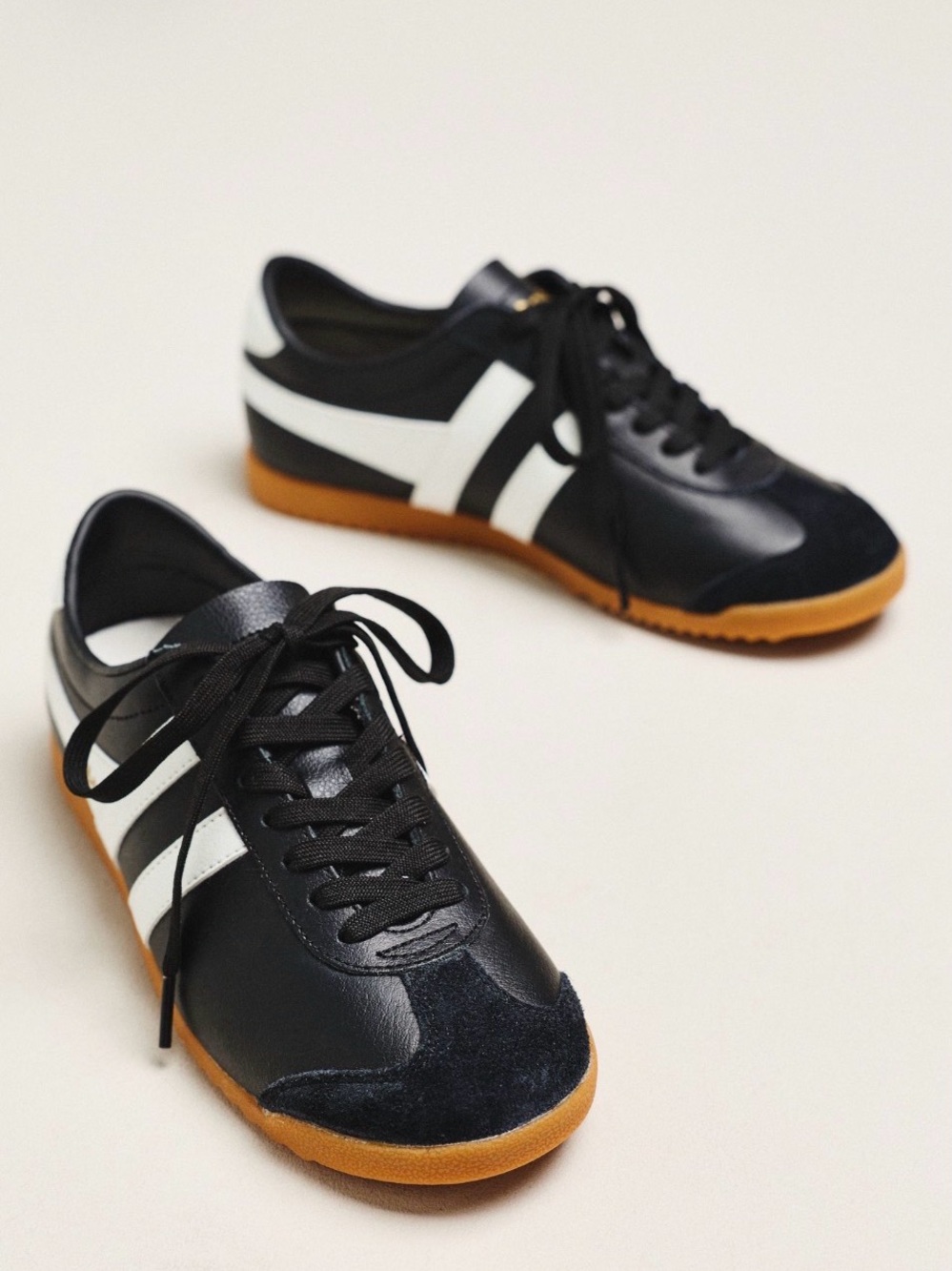 NWT Gola Bullet Pure Sneakers Black White Gum New in Box - Picture 2 of 8